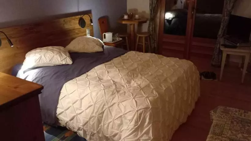 Aamiaismajoitus (B&B) L Eterlou Chambres D Hote