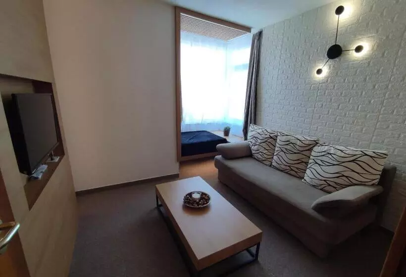 Complex Hotelier Steaua De Mare   Hotel Delfinul