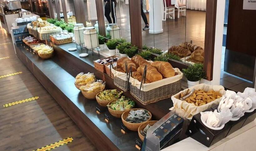 Complex Hotelier Steaua De Mare Hotel Delfinul