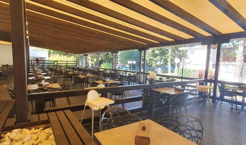 Complex Hotelier Steaua De Mare Hotel Delfinul