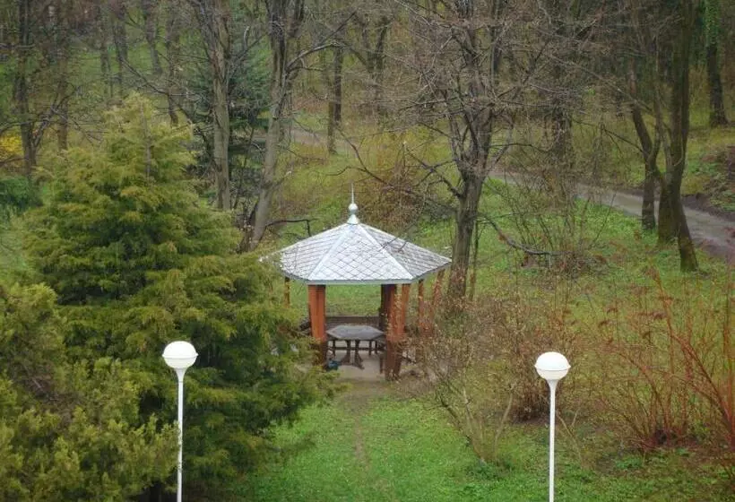 Hotelli балнеохотел люляци