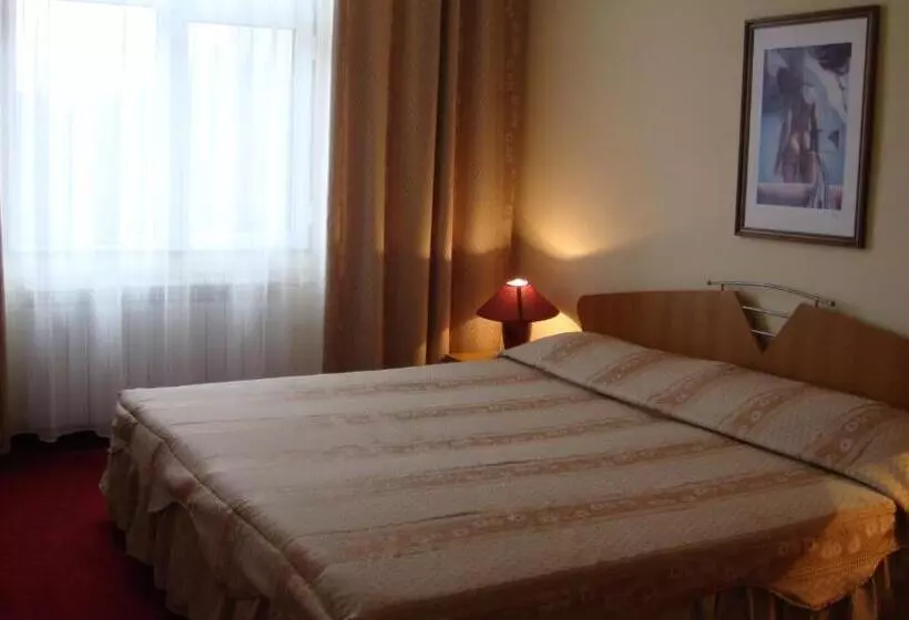 Hotelli балнеохотел люляци