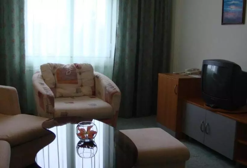 Hotelli балнеохотел люляци