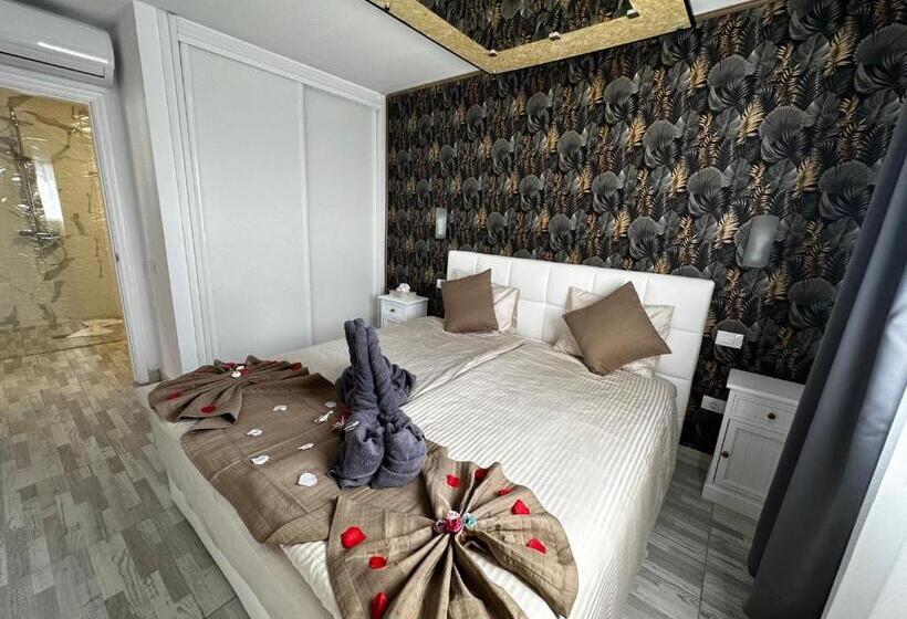 هتل Paradise Resort   Fkk Swinger & Nudist Couples Only