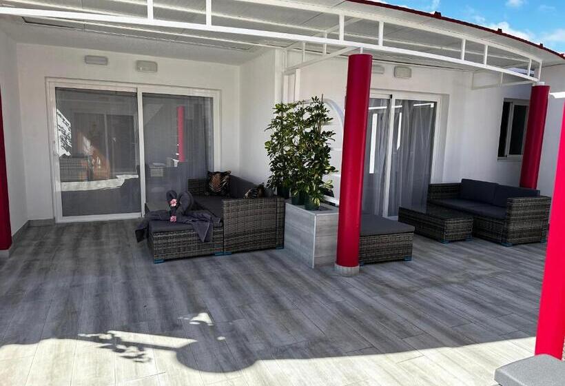 هتل Paradise Resort   Fkk Swinger & Nudist Couples Only