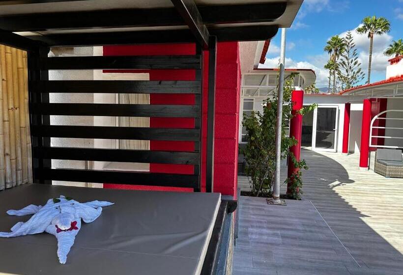 هتل Paradise Resort   Fkk Swinger & Nudist Couples Only