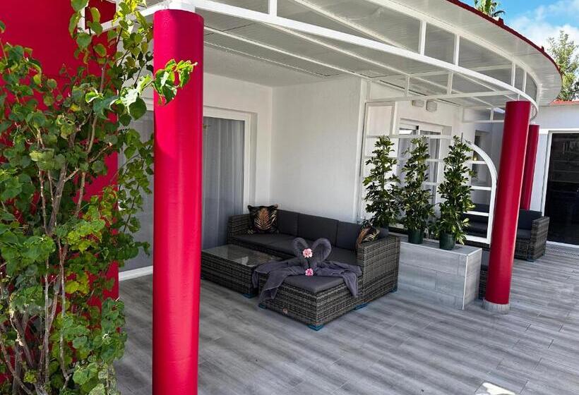 هتل Paradise Resort   Fkk Swinger & Nudist Couples Only