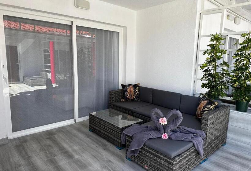 هتل Paradise Resort   Fkk Swinger & Nudist Couples Only