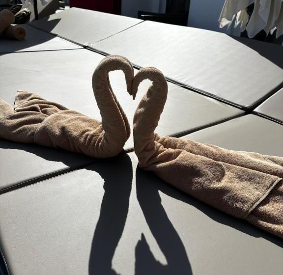 هتل Paradise Resort   Fkk Swinger & Nudist Couples Only