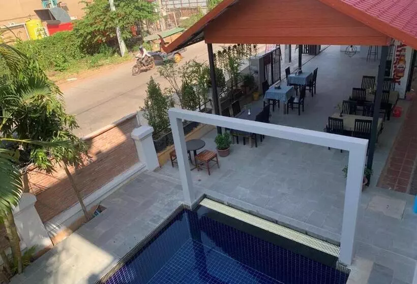 Hotelli The One By Nika