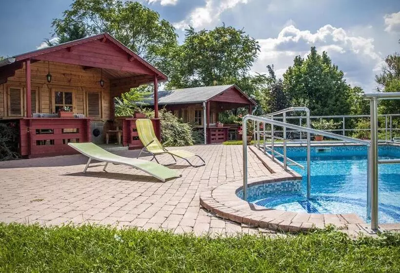 ペンション Dunai Gyöngy Vendégház