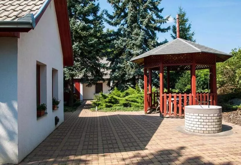 ペンション Dunai Gyöngy Vendégház