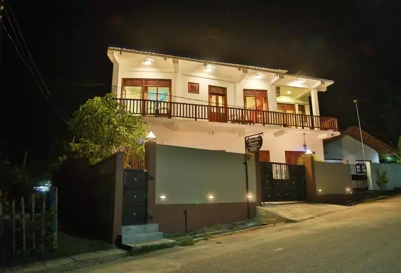 Majatalo Four Season Guest House