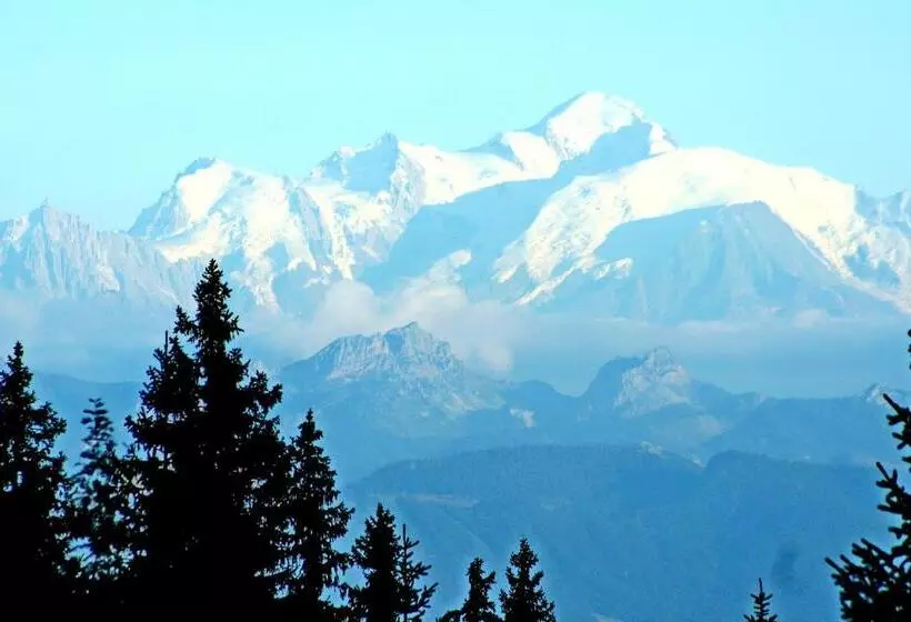 ペンション Hôtel Restaurant Du Marchairuz