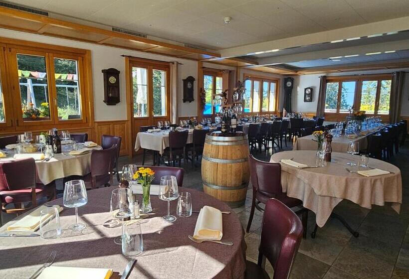 펜션 Hôtel Restaurant Du Marchairuz