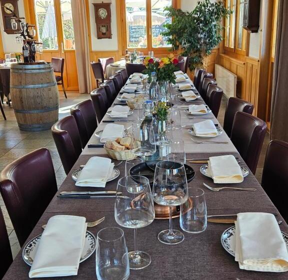 펜션 Hôtel Restaurant Du Marchairuz