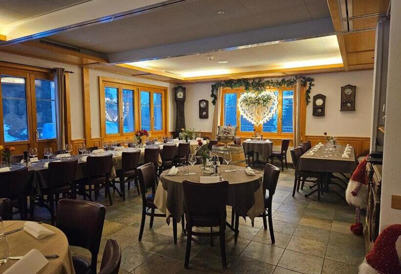 펜션 Hôtel Restaurant Du Marchairuz