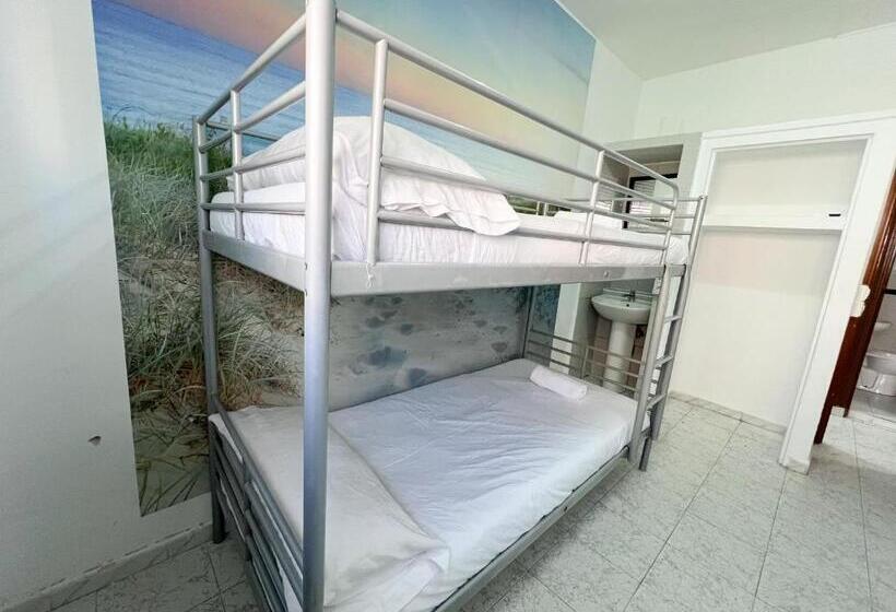 פנסיון Müde Hostel