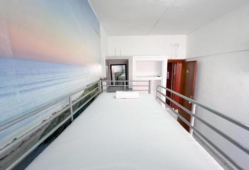 פנסיון Müde Hostel