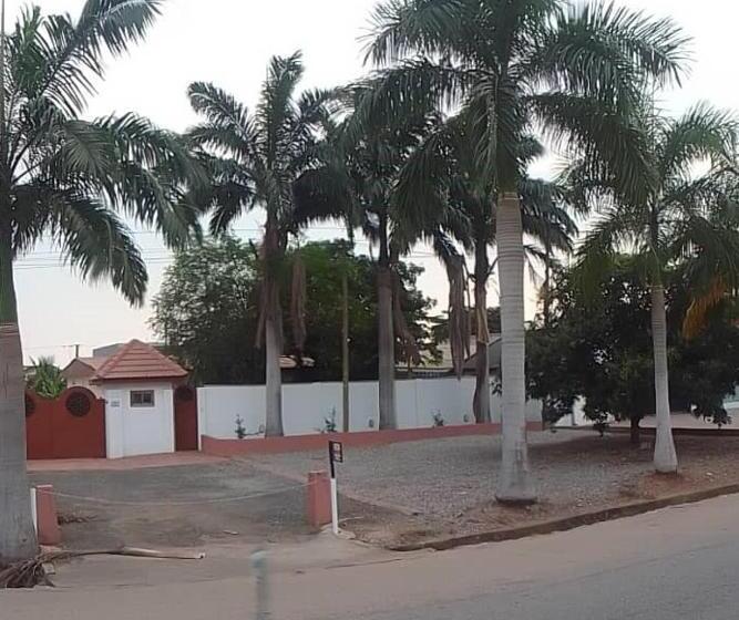 پانسیون Marrets International Villa