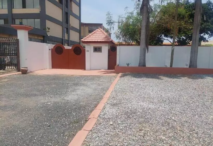 Majatalo Marrets International Villa