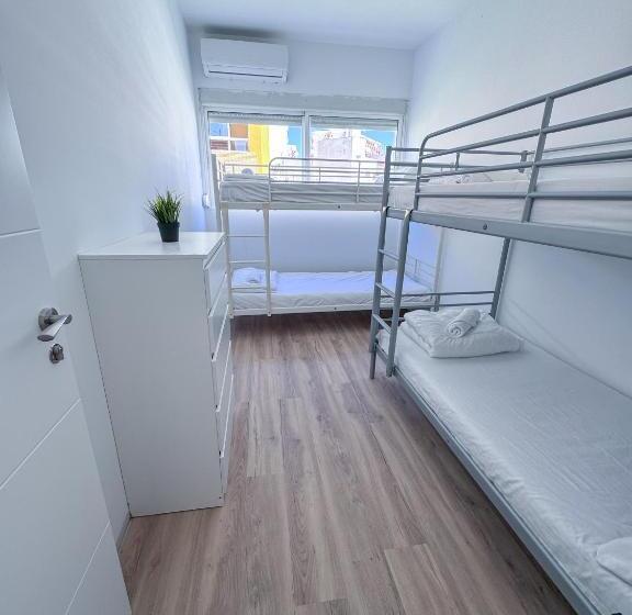 פנסיון Müde Hostel