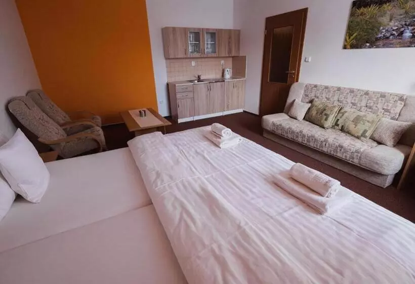 Majatalo Pelikan Purkarec