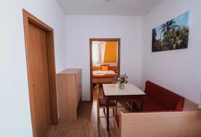 Majatalo Pelikan Purkarec