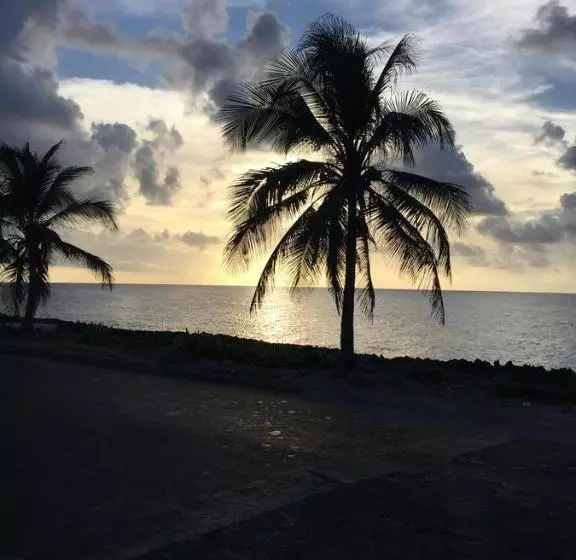 Majatalo Sarie Bay Inn