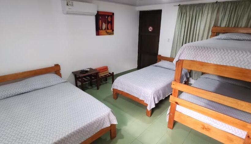 Pension Sarie Bay Inn