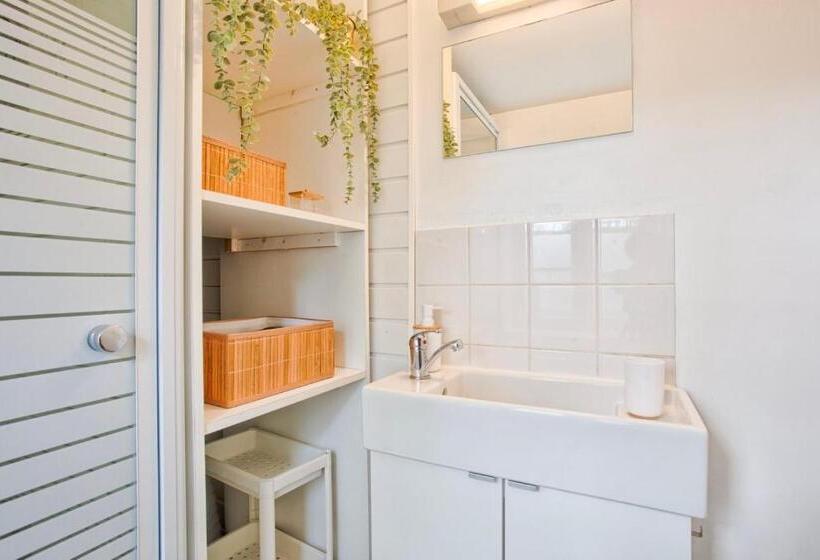 פנסיון The Castle House