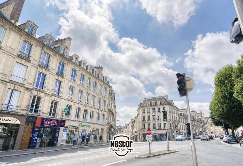 ペンション The Castle House