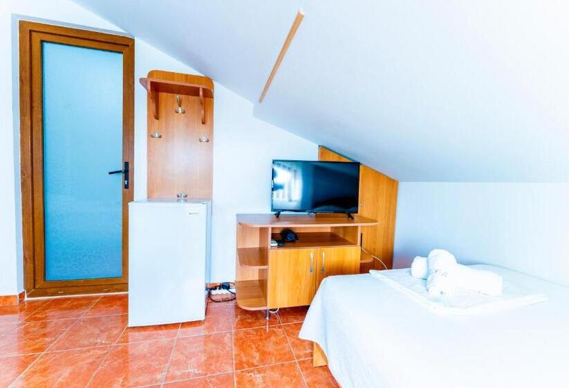 پانسیون Vila Babai