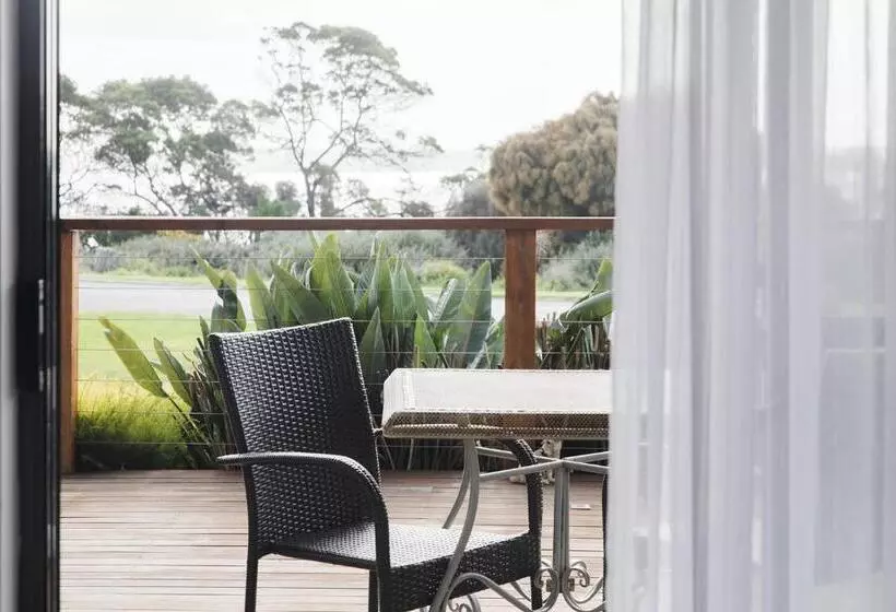 Retkeilymaja Ananda 2  Room With A Sea View