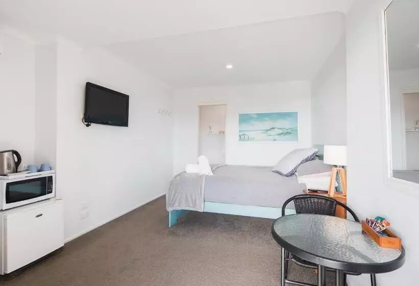 Retkeilymaja Ananda 2  Room With A Sea View