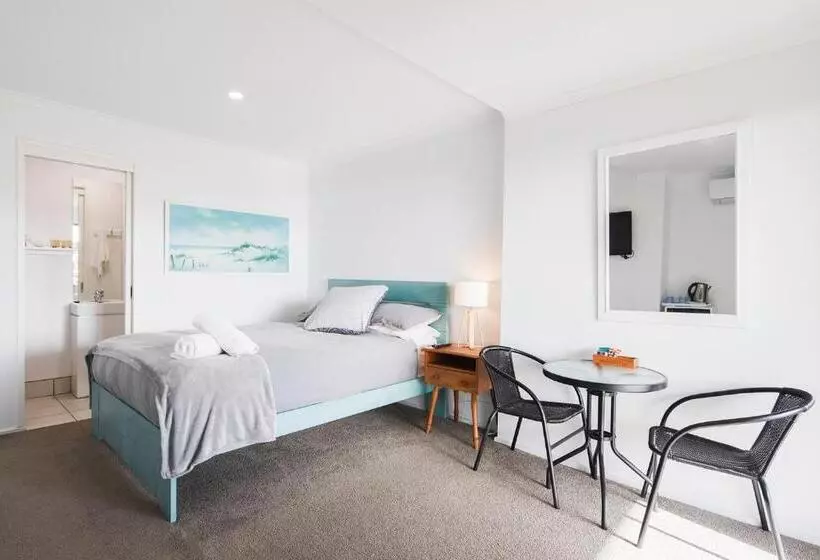 Retkeilymaja Ananda 2  Room With A Sea View