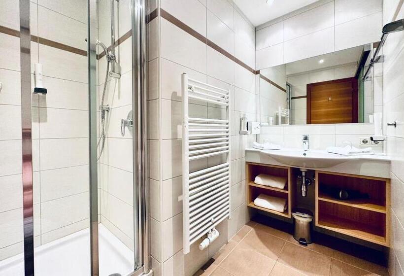 Общежитие Tirolerhof Dölsach