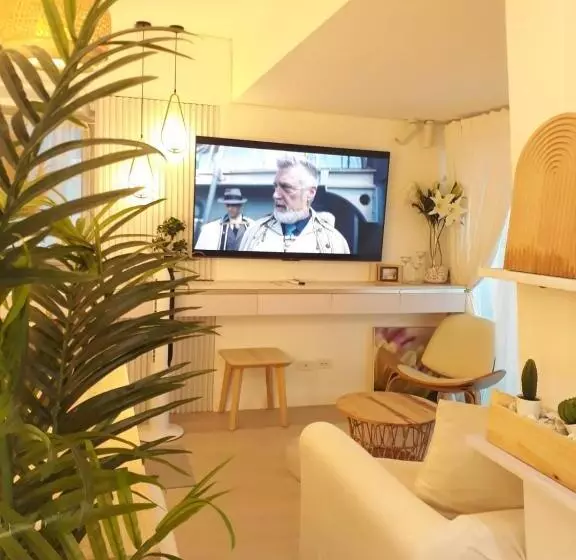 Azure North   Executive Suite