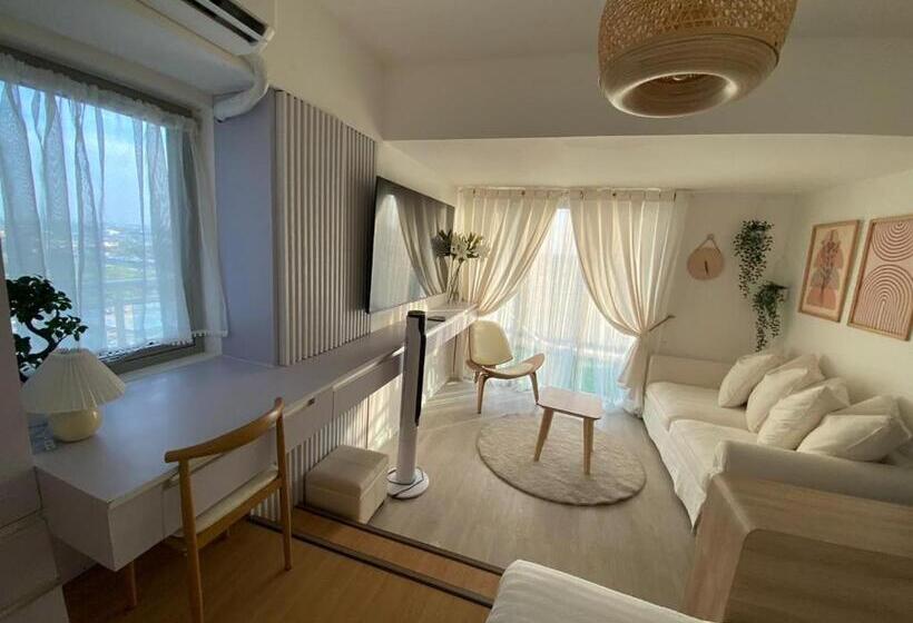 Azure North Executive Suite