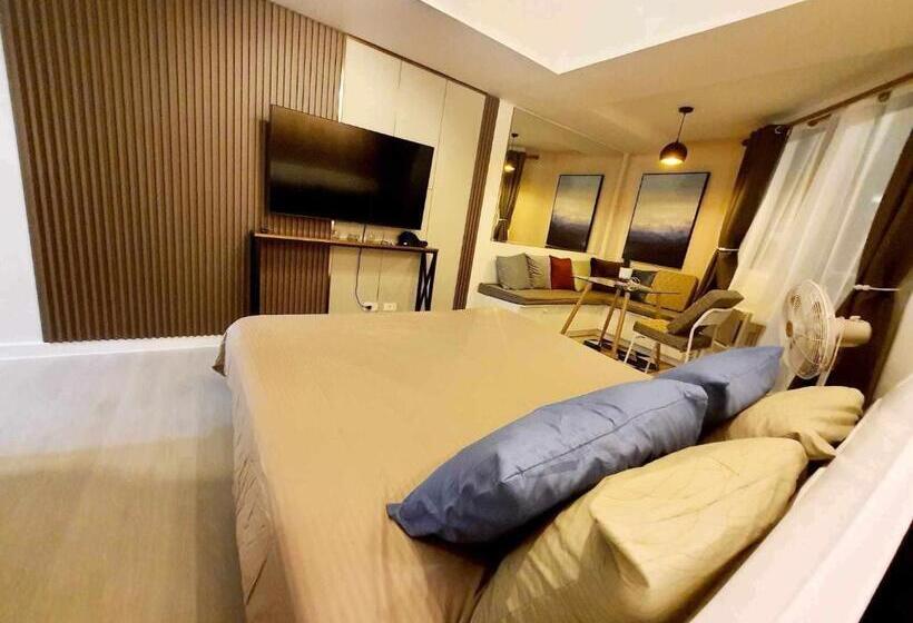 Azure North Executive Suite