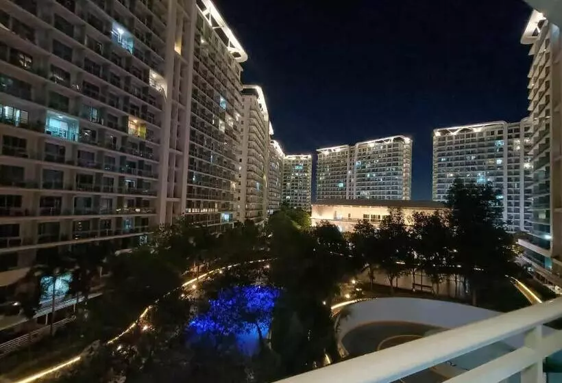 Happy Staycation In Azure Urban Resort Spacious Family Room Near Sm Bicutan And Manila Airport