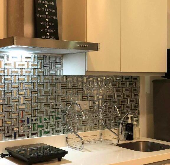 Happy Staycation In Azure Urban Resort Spacious Family Room Near Sm Bicutan And Manila Airport