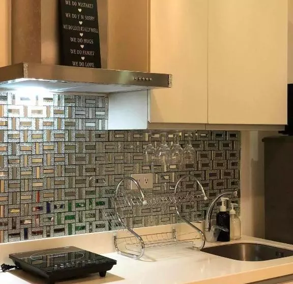 Happy Staycation In Azure Urban Resort Spacious Family Room Near Sm Bicutan And Manila Airport