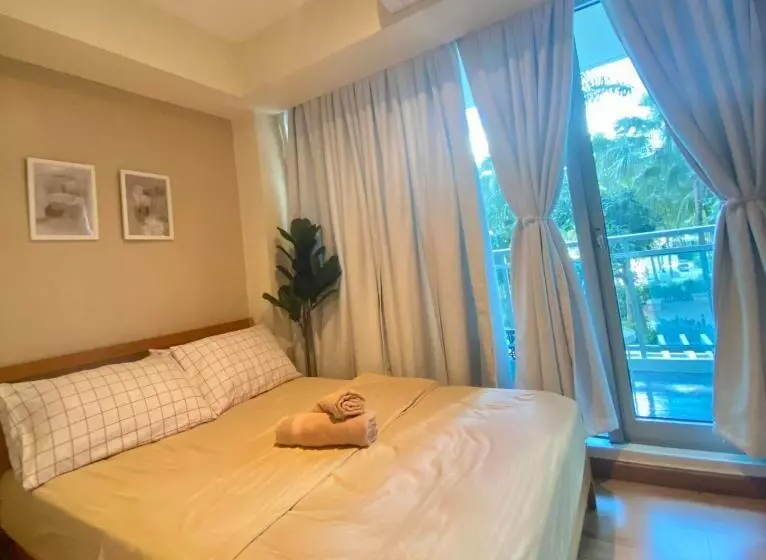 Happy Staycation In Azure Urban Resort Spacious Family Room Near Sm Bicutan And Manila Airport