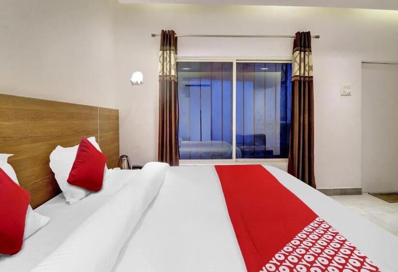 Flagship Hotel Dcrest