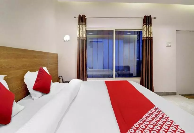 Flagship Hotel Dcrest