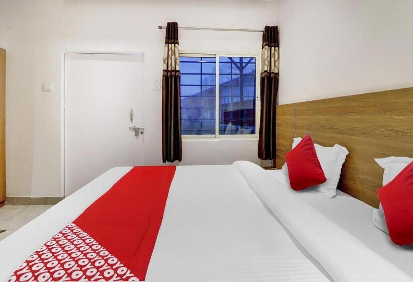 Flagship Hotel Dcrest