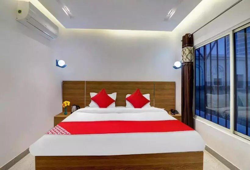 Flagship Hotel Dcrest