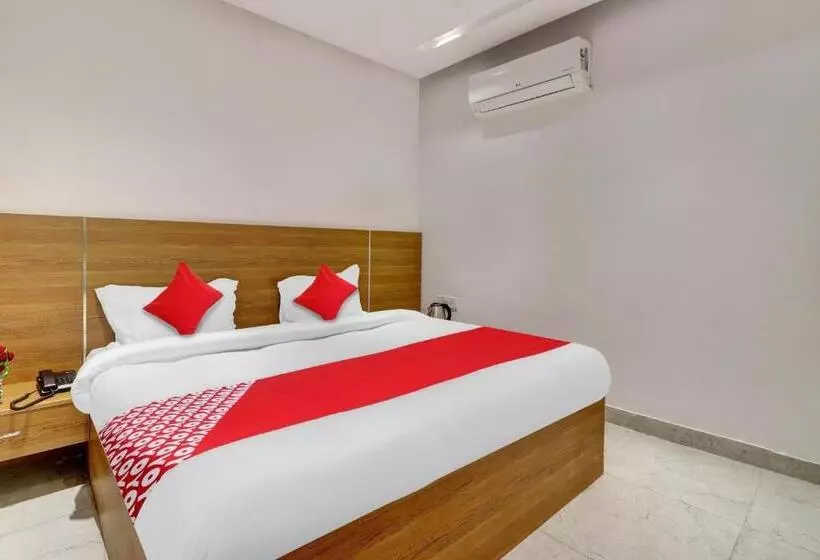 Flagship Hotel Dcrest