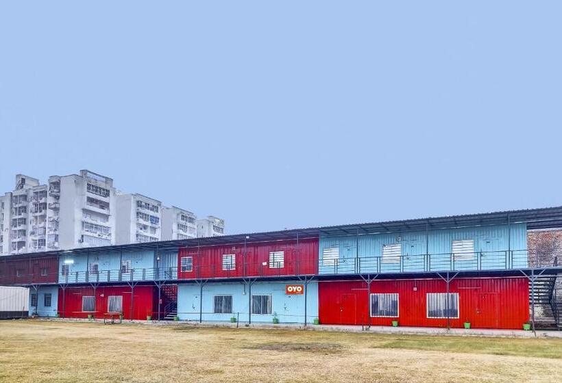 Flagship Hotel Dcrest